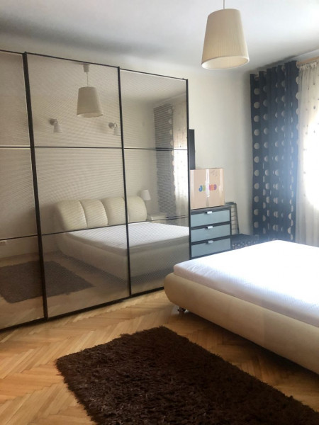  VANZARE APARTAMENT 2 CAMERE  UNIRII 