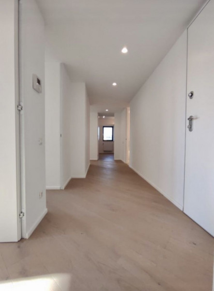 VANZARE APARTAMENT 3 CAMERE CORTINA ACADEMY CU LOC PARCARE