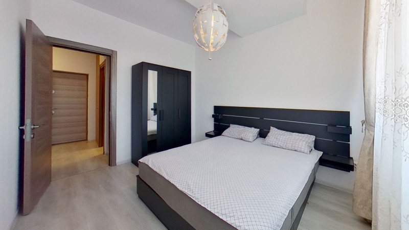 VANZAR APARTAMENT 2 CAMERE SI GARAJ SUBTERAN 