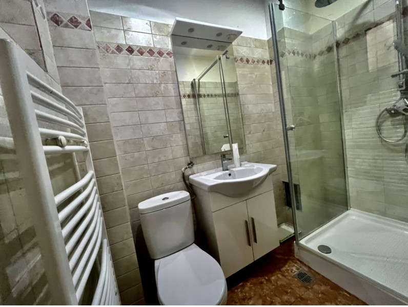 VANZARE APARTAMENT 4 CAMERE CU DOUA PARCARI - BD.DACIA