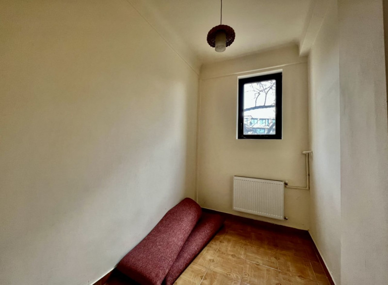 VANZARE APARTAMENT 4 CAMERE CU DOUA PARCARI - BD.DACIA
