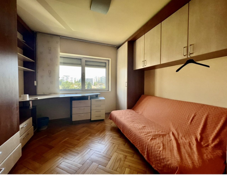 VANZARE APARTAMENT 4 CAMERE DECEBAL  