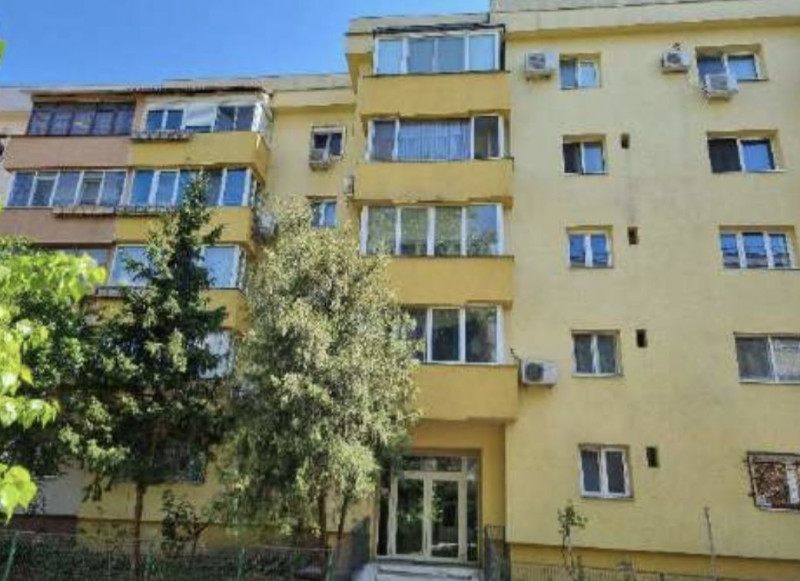 VANZARE APARTAMENT 4 CAMERE DECEBAL  